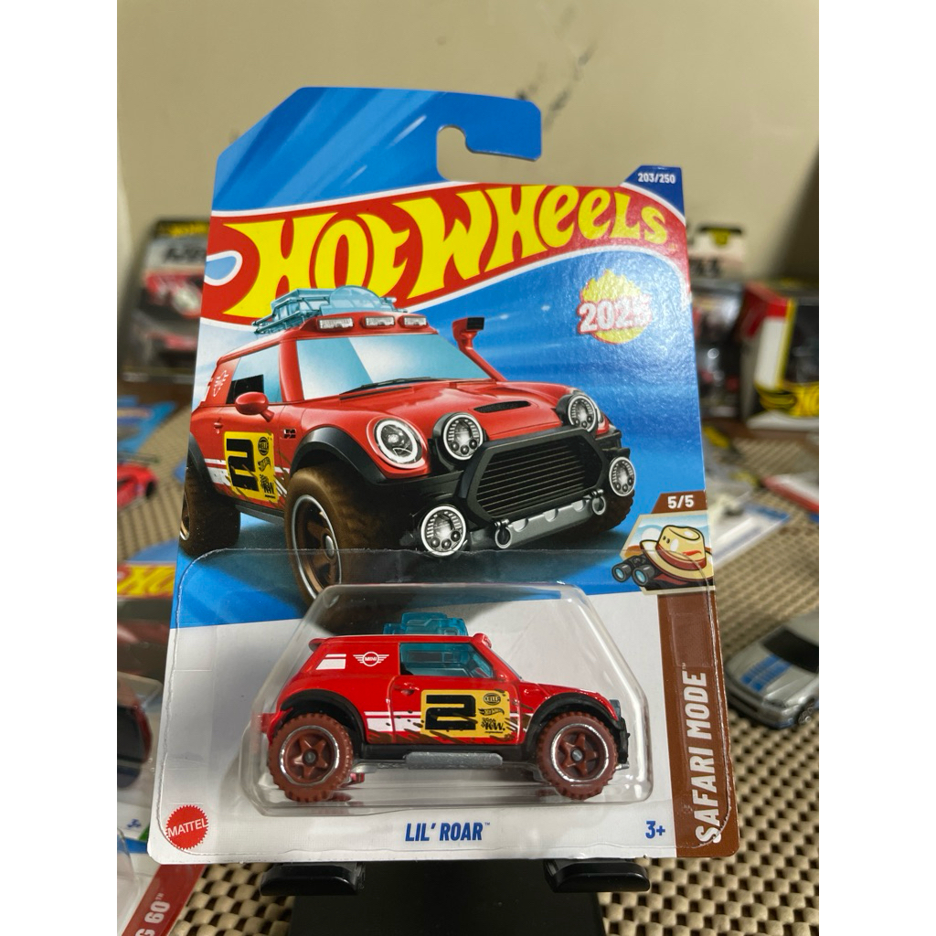 Hot Wheels Lil Roar Mini Cooper