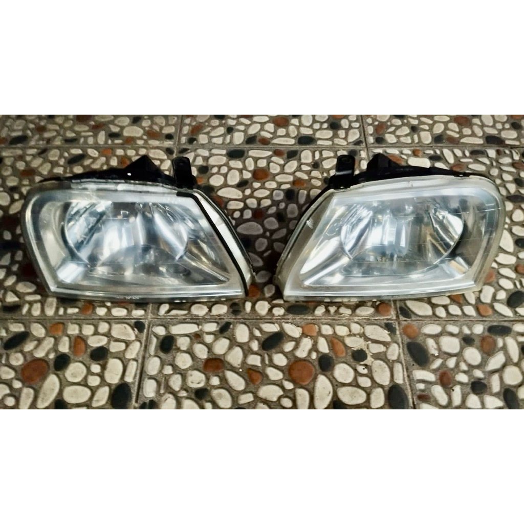 Lampu depan strada L 200 original