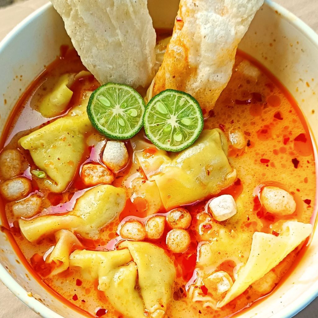 

Pangsit Kuah Creamy Chili Oil Pangsit Kuah Keju Pedas