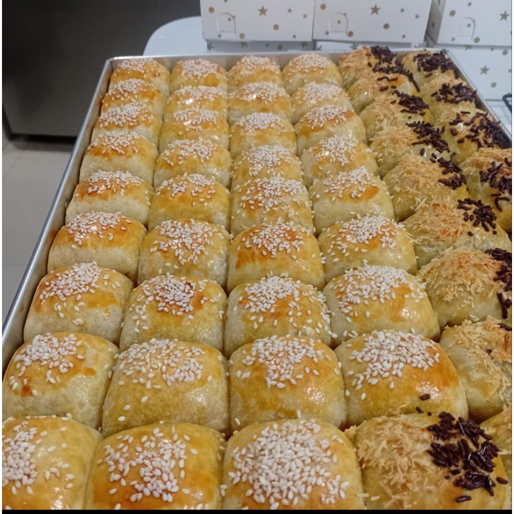 

Bolen pisang/Bolen tape (HARGA PROMO)