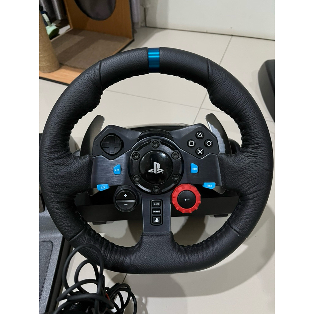 Logitech G29 Steering Wheel + Shifter 4
