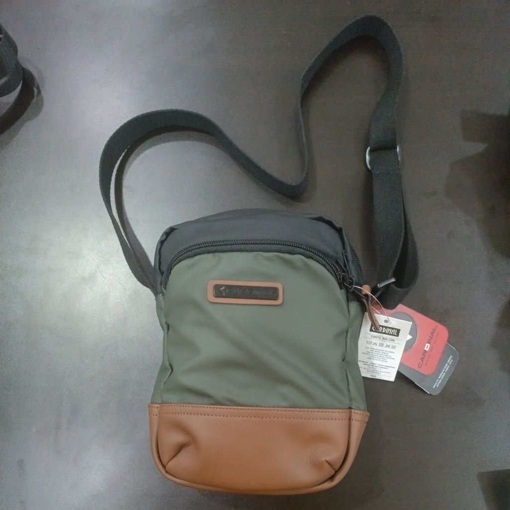 TAS PRIA CARDINAL SELEMPANG/5846351