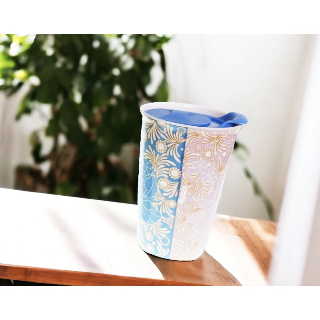 Mug Vicenza BA801 motif Claudia, Tumbler Porselain dengan vol 350ml, dilengkapi tutup sehingga botol