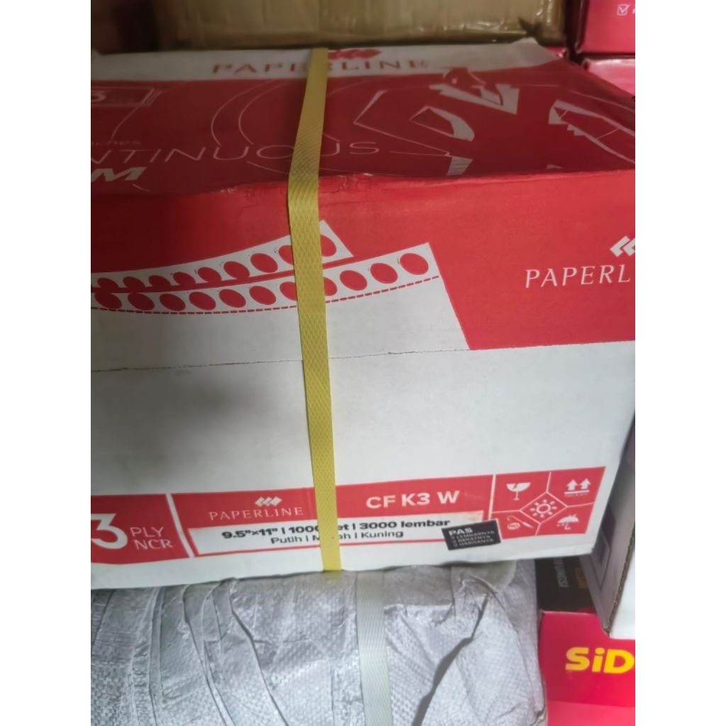 

Continuous Form 9.5x11, 3 ply full paperline