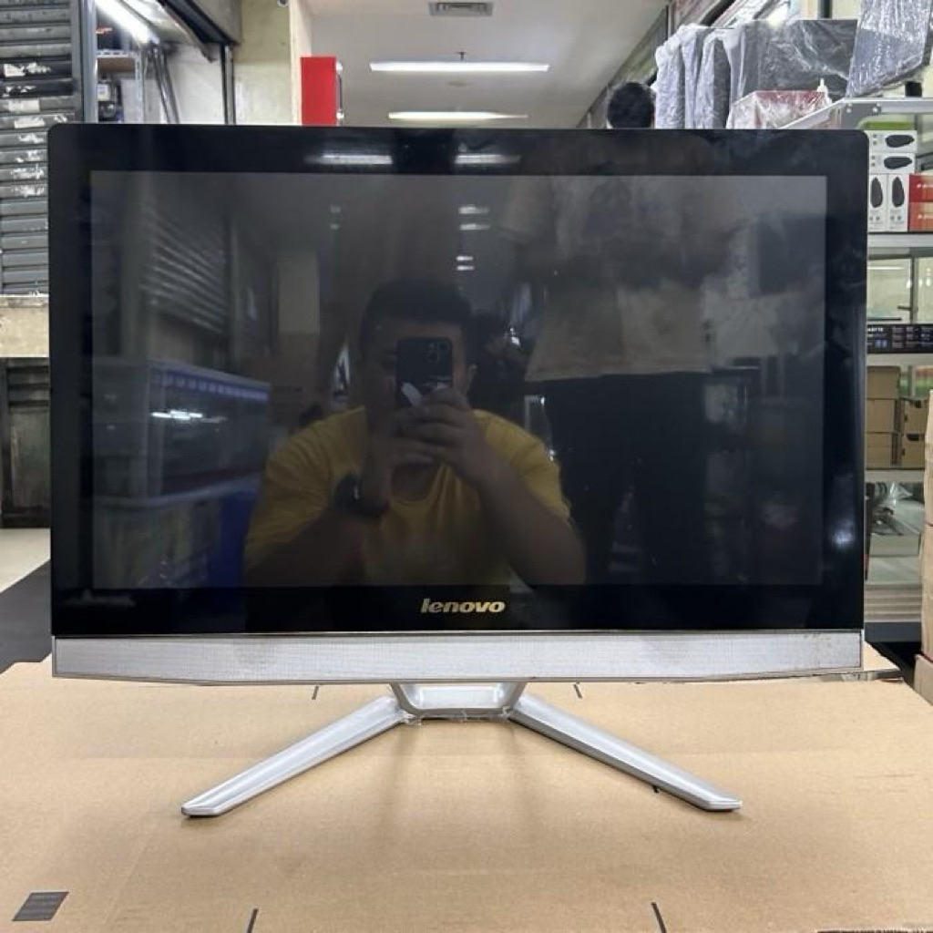ALL IN ONE PC AIO LENOVO CORE I7 RAM 16GB SSD 512GB LAYAR 24 INCH TOUCHSCREEN