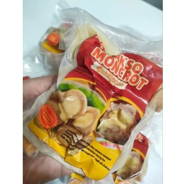 

Bakso Moncrot Special Keju Lumer isi Bakso 3, Tahu 1, Pangsit 1
