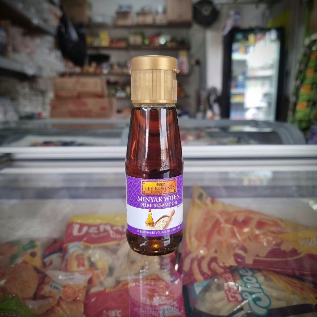 

Lee Kum Kee Minyak Wijen Pure Sasame Oil 115ml