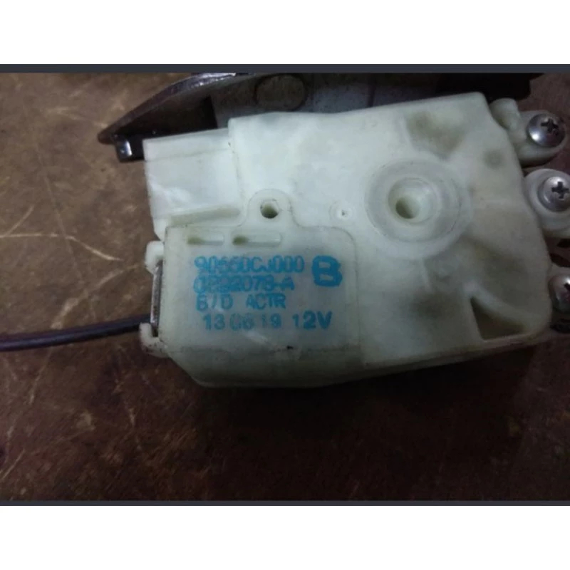 DOORLOCK BAGASI DORLOK NISSAN LIVINA