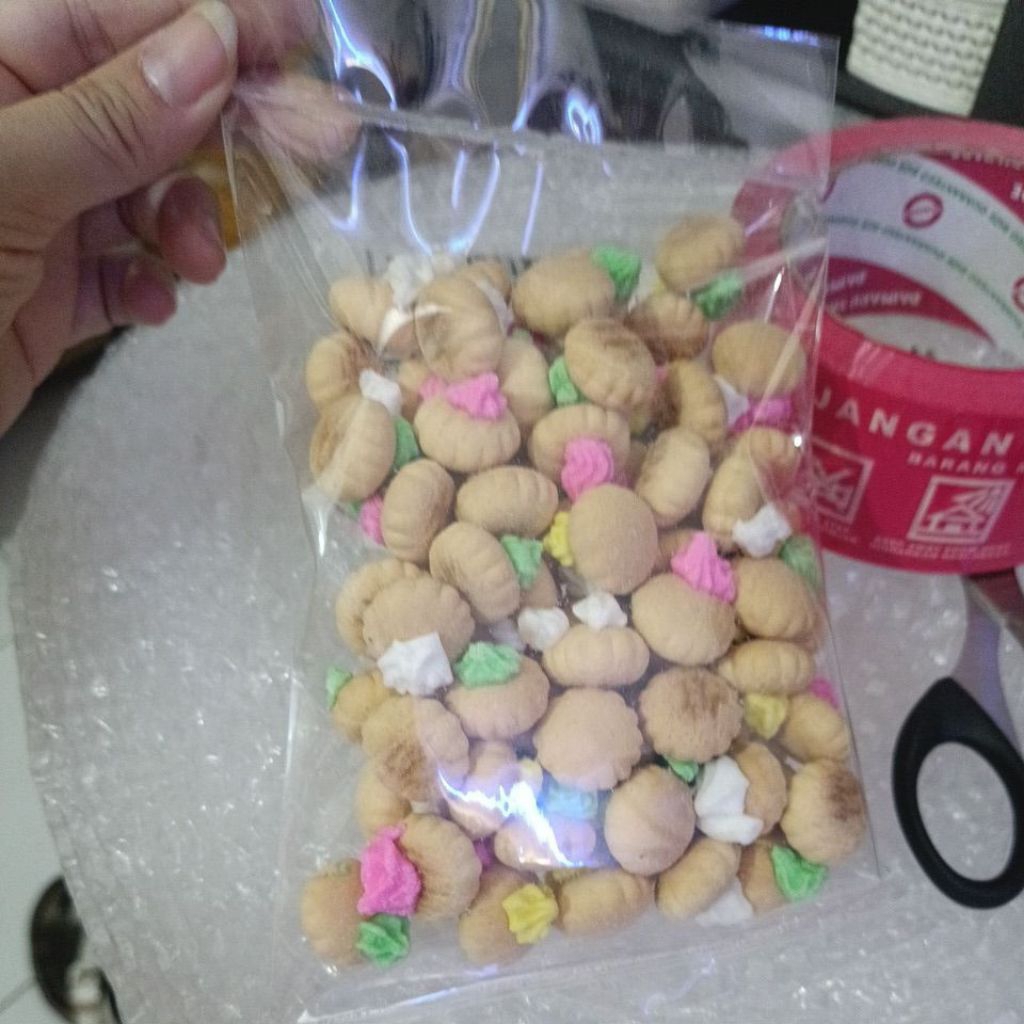 

Gem Rose Biskuit Gula 1 ons