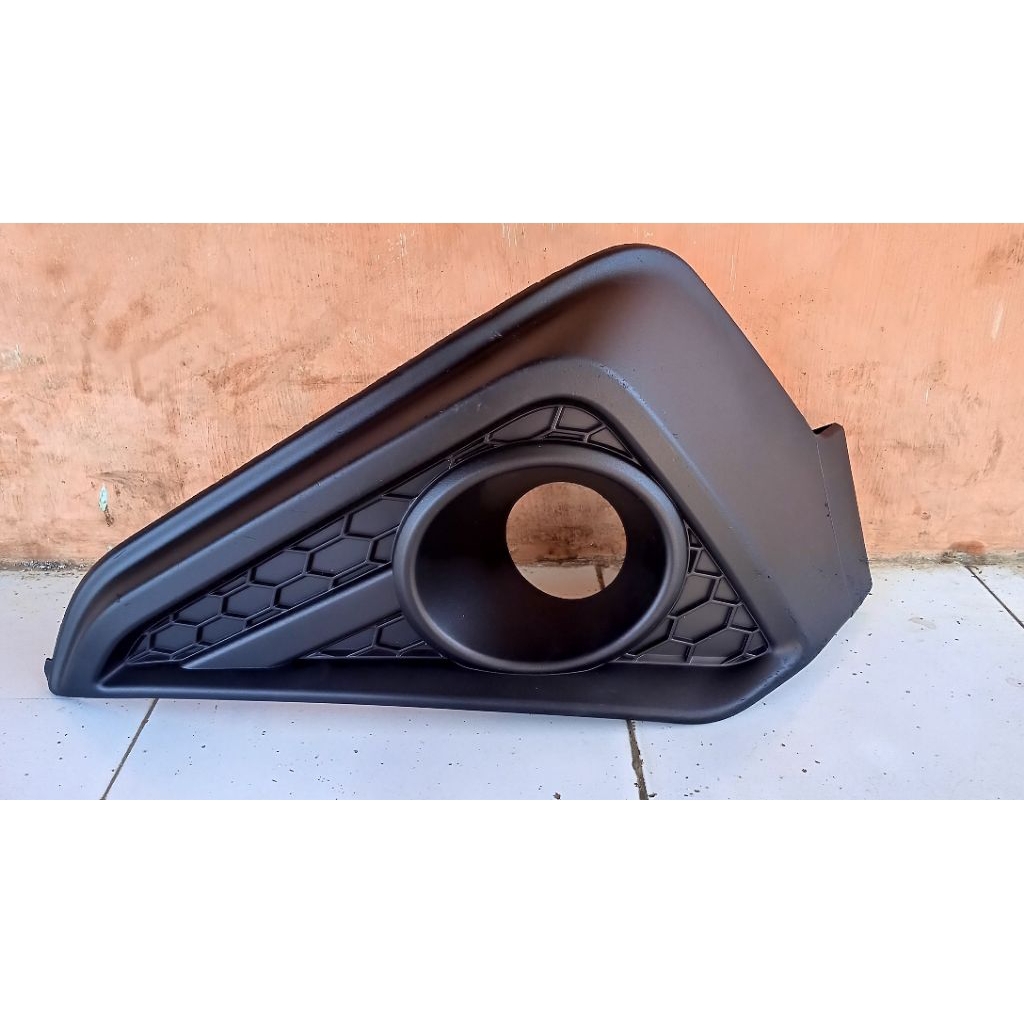 Cover Foglamp Mobil Toyota rush 2018-2019-2020 Original