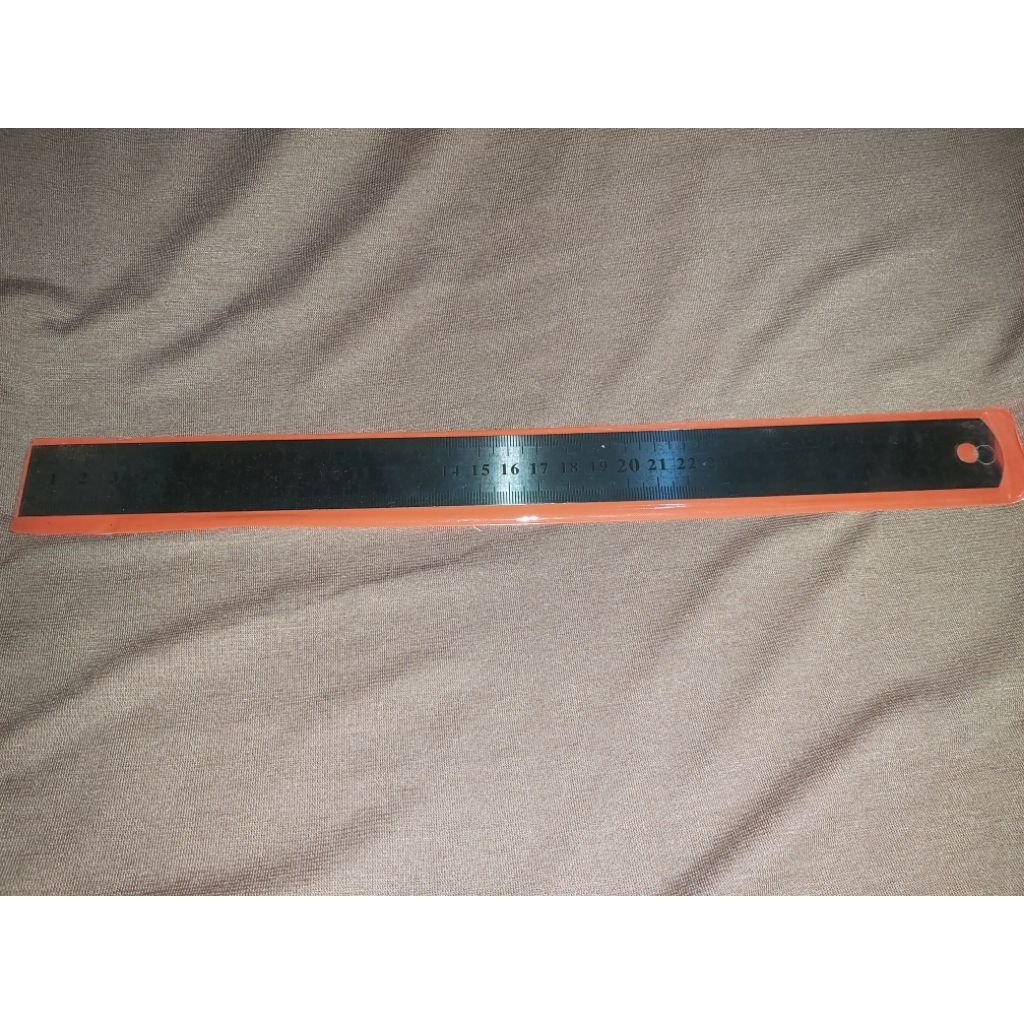 

PENGGARIS BESI/PLASTICK SET/LIPAT