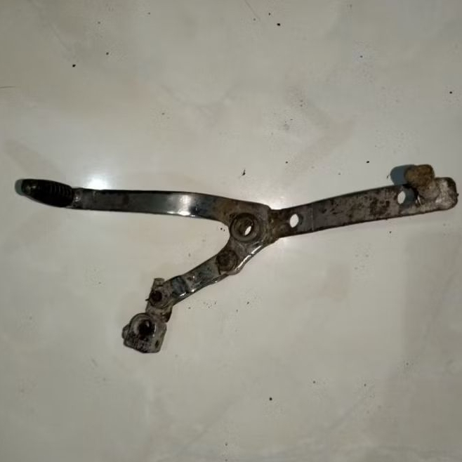 Pedal persneling operan gigi motor Yamaha RX 100 RXS