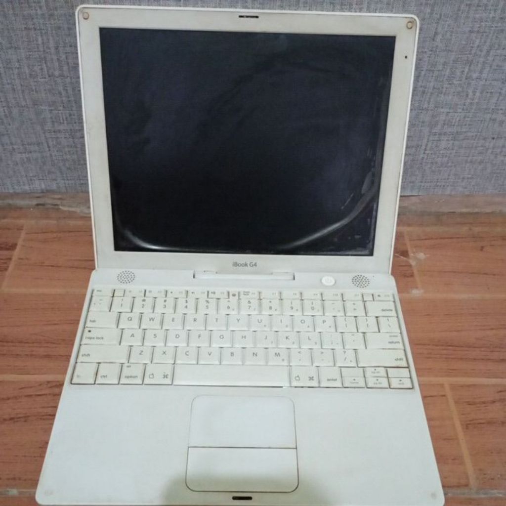 Apple iBook G4 12,1in Kondisi motot/gambling