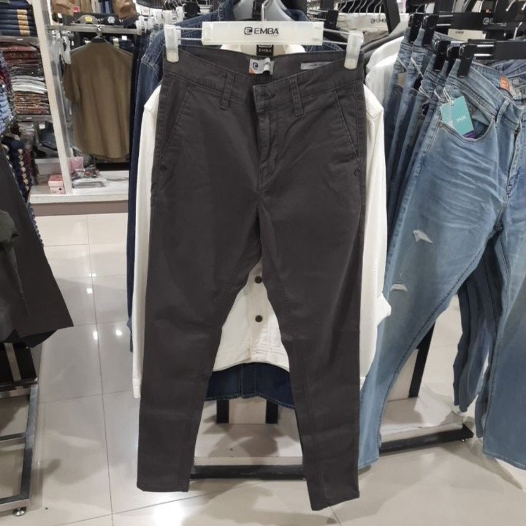 EMBA JEANS CELANA CHINOS PANJANG PRIA SLIM FIT DARK GREY ORIGINAL MATAHARI