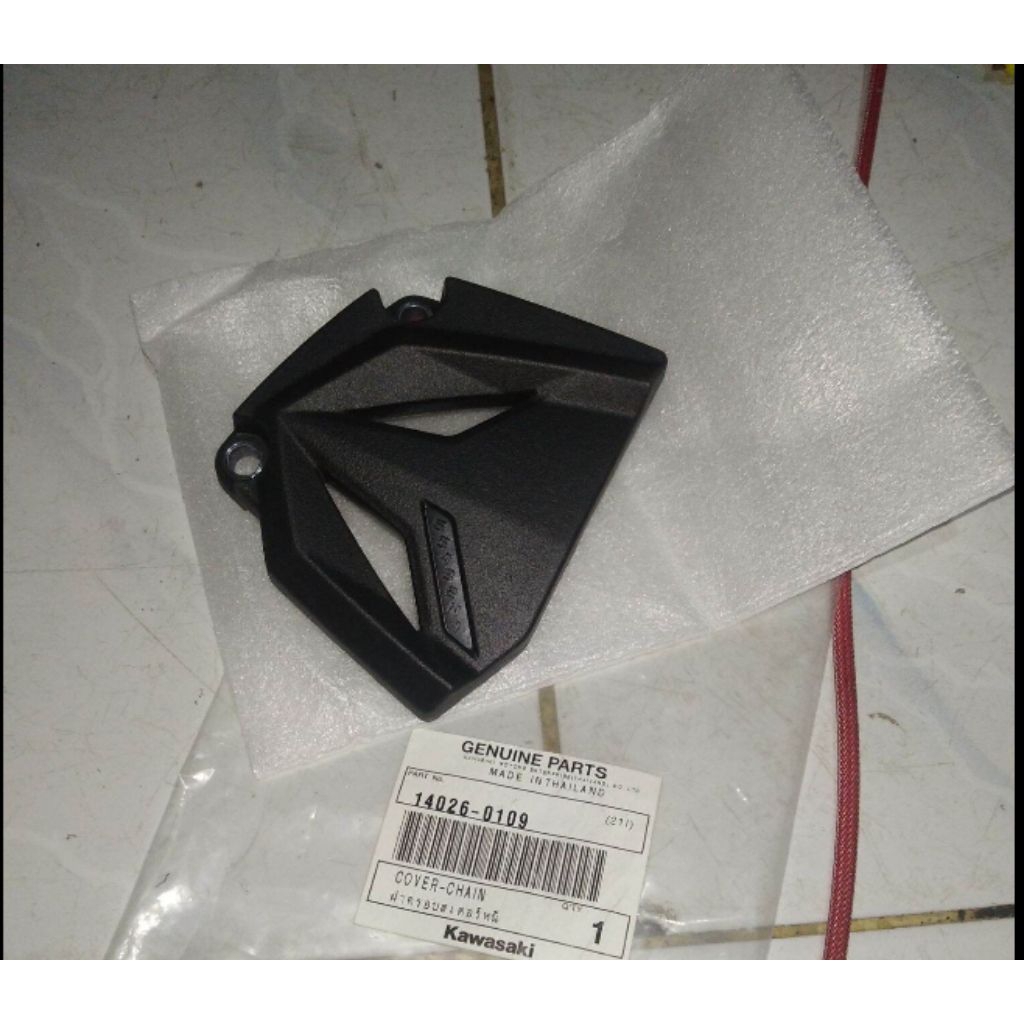 COVER TUTUP GEAR DEPAN KAWASAKI NINJA RR MONO NINJA 250 MONO ORIGINAL KAWASAKI