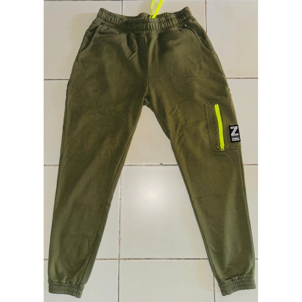 preloved Jogger zumba wear original hijau army size S