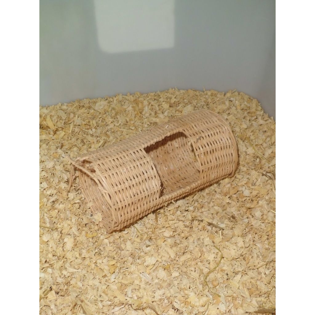PRELOVED HIDEOUT HAMSTER