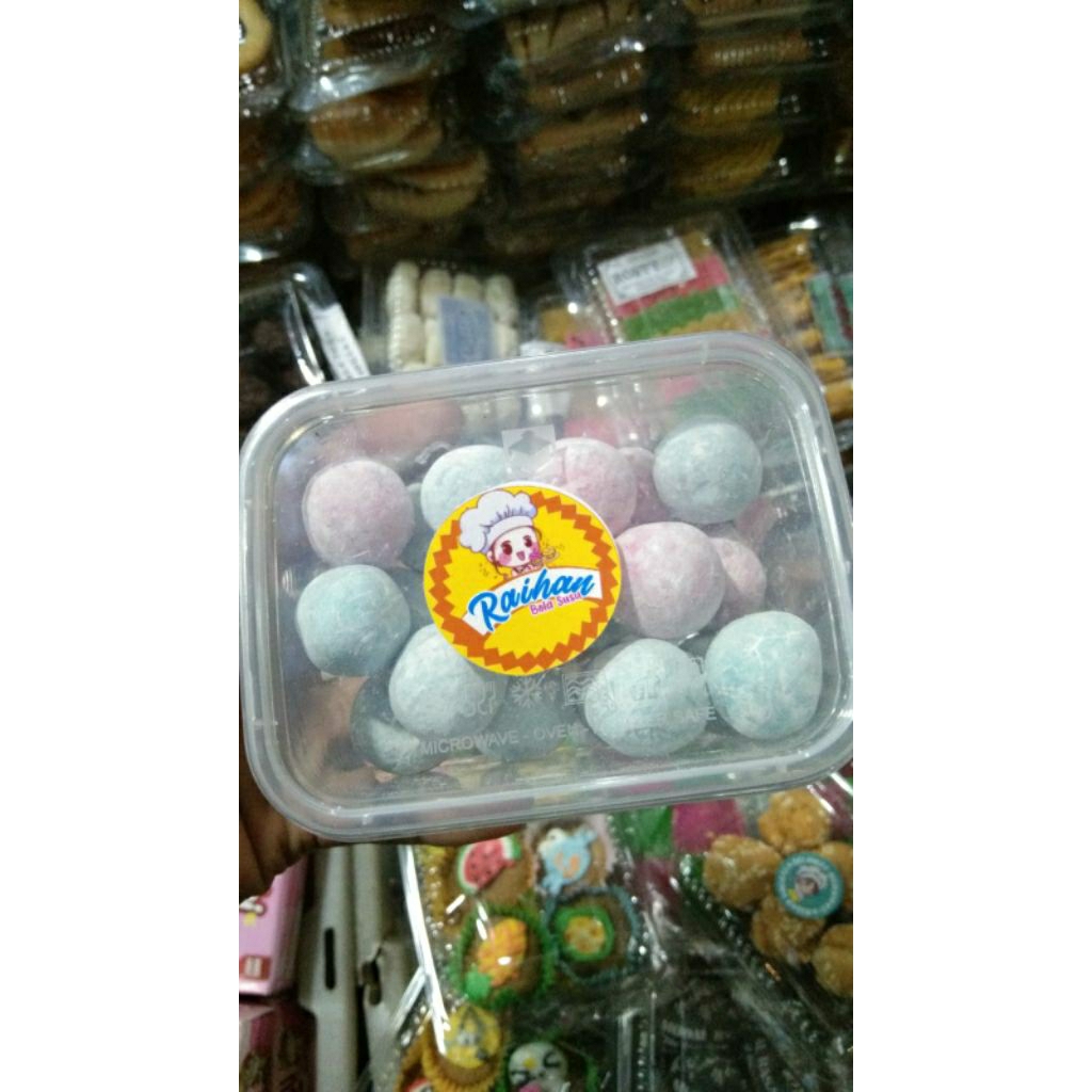 

Kue - bola susu raihan by pasar Tasik online