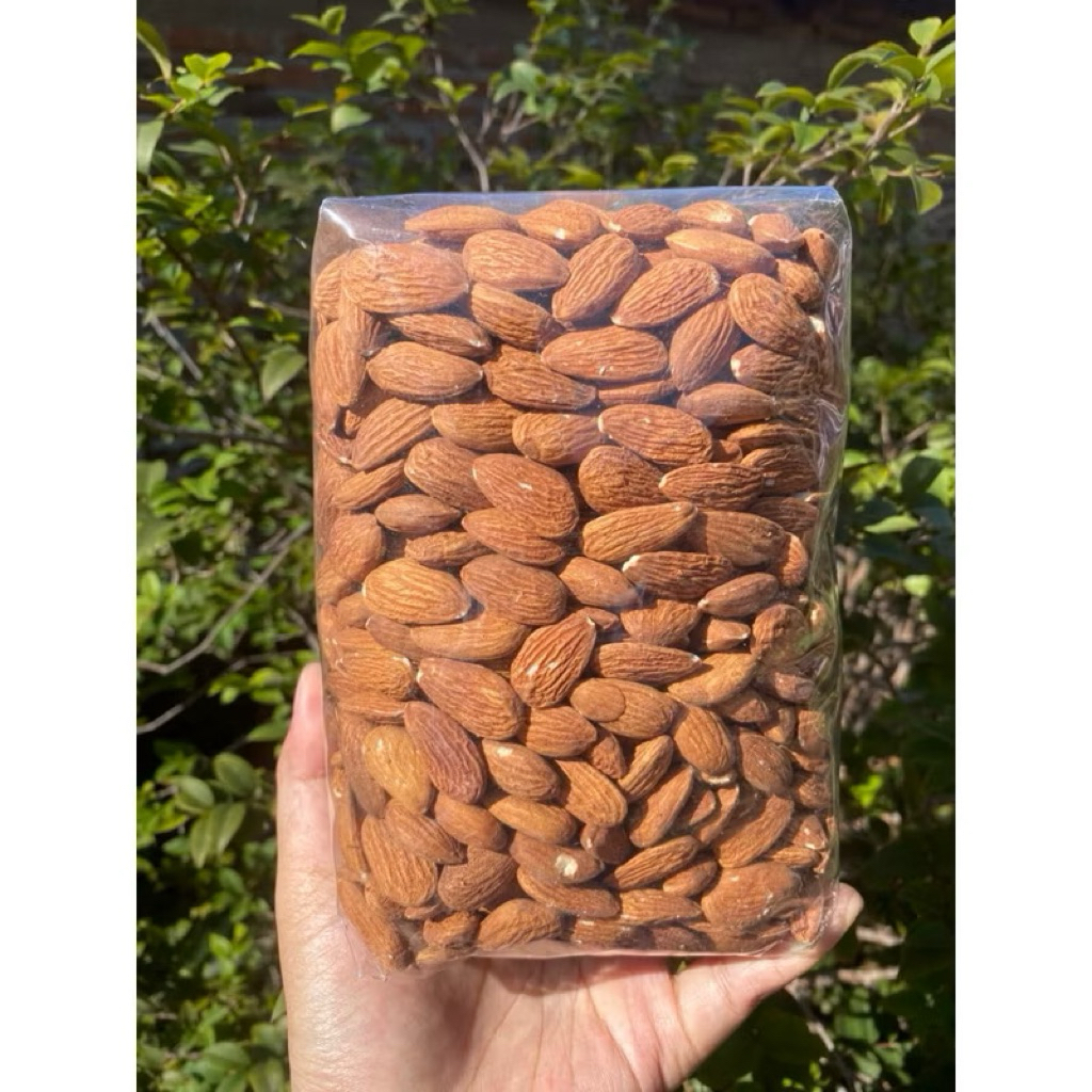 

KACANG ALMOND PANGGANG ORGINAL/ KACANG ALMOND ROASTED TRAIL MIX METE ALMOND PISTACHIO