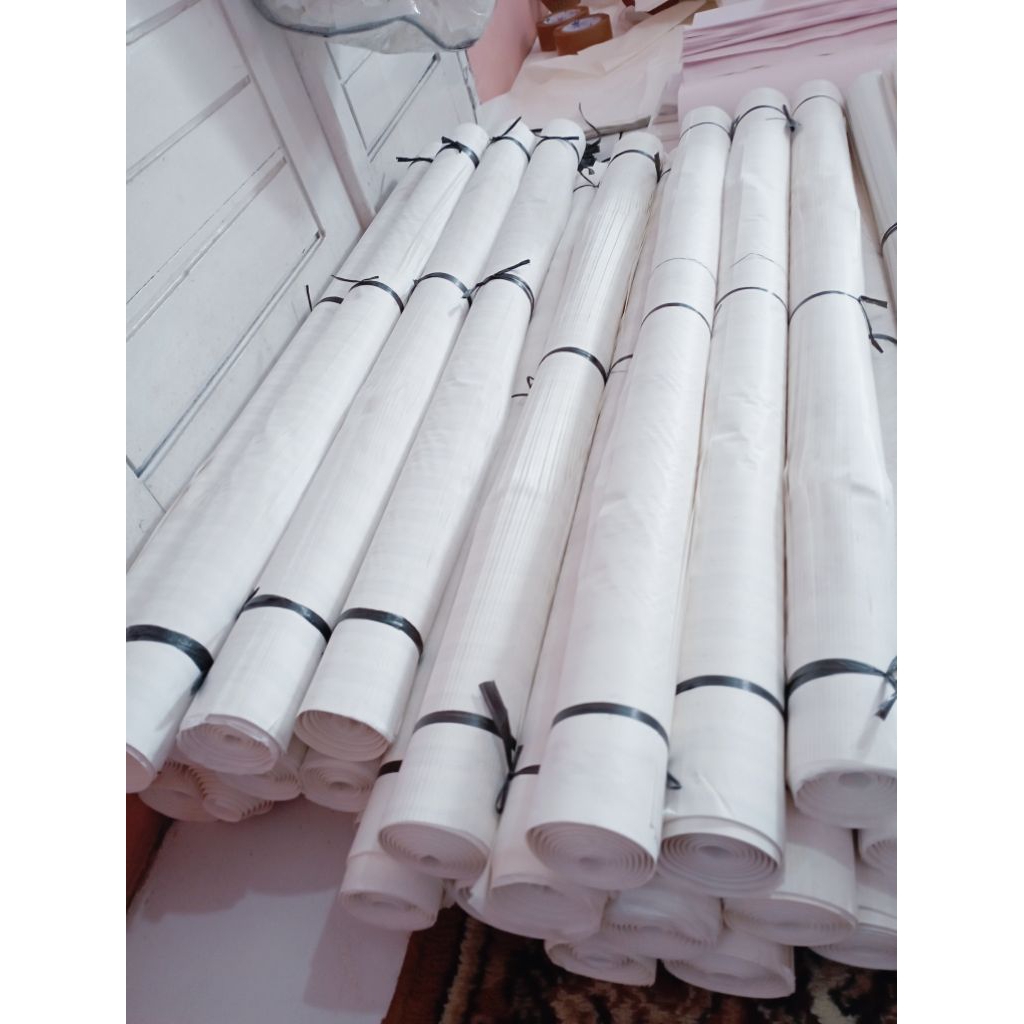 Kertas Layangan Litho Printing Ukuran 85x90. 2 Kebet Geblus Harga/1 Ikat Isi 50 Lembar gelasan bali 