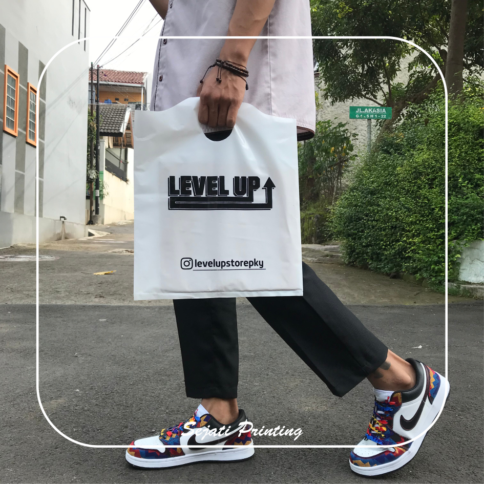 

(isi 100 pcs) Sablon Plastik Murah 30x40cm FREE DESAIN - SEJATIPRINTING - PE Gunung