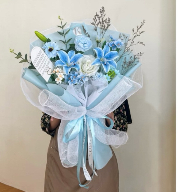 Janelle Artificial bouquet || Gift/ Kado/ Hadiah/ Gift Box/ Gift Snack/ Bouquet Bunga/ Bouquet Wisud