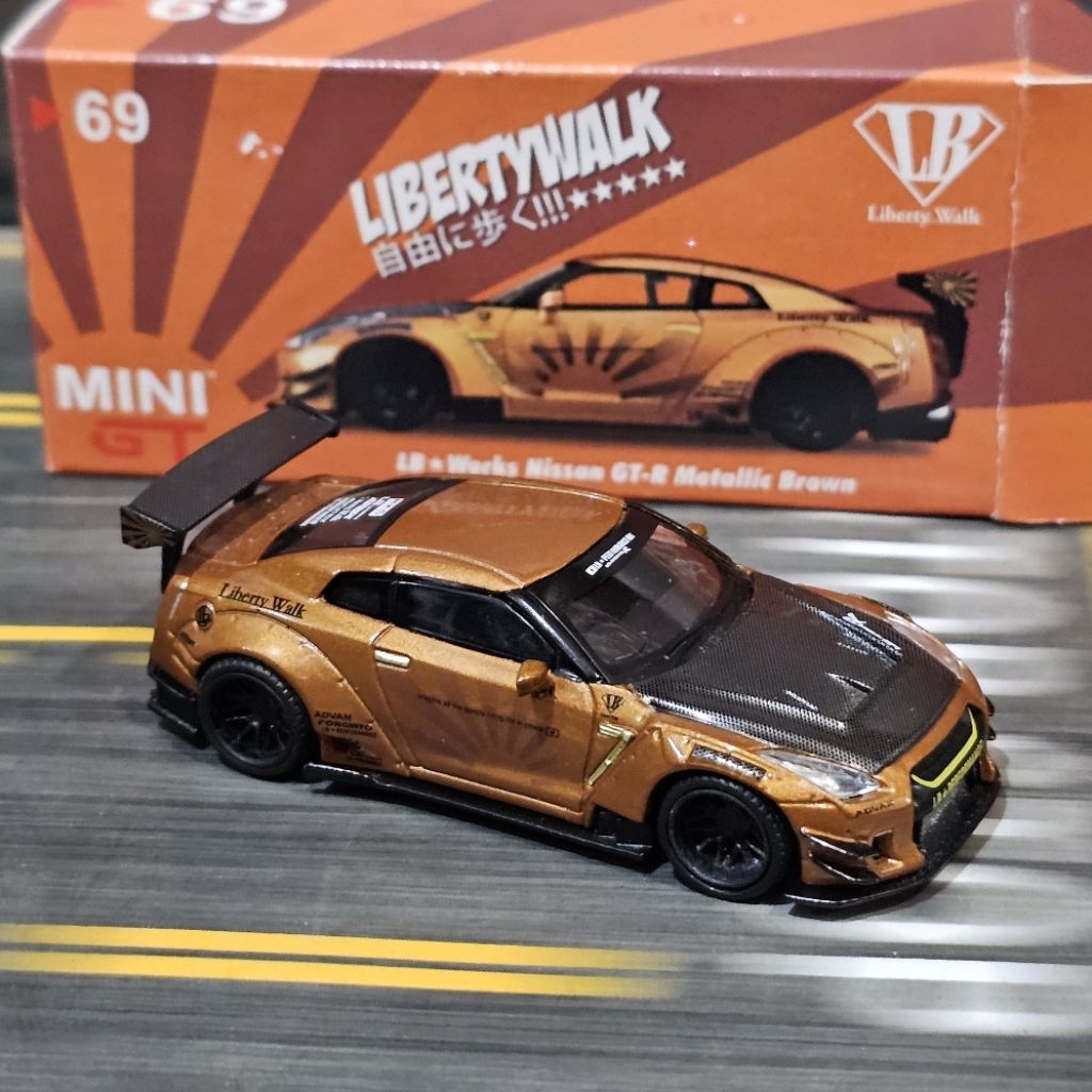 Mini GT 69 Nissan GTR r35 lbwk LB work super silhouette liberty walk Metalic brown magic