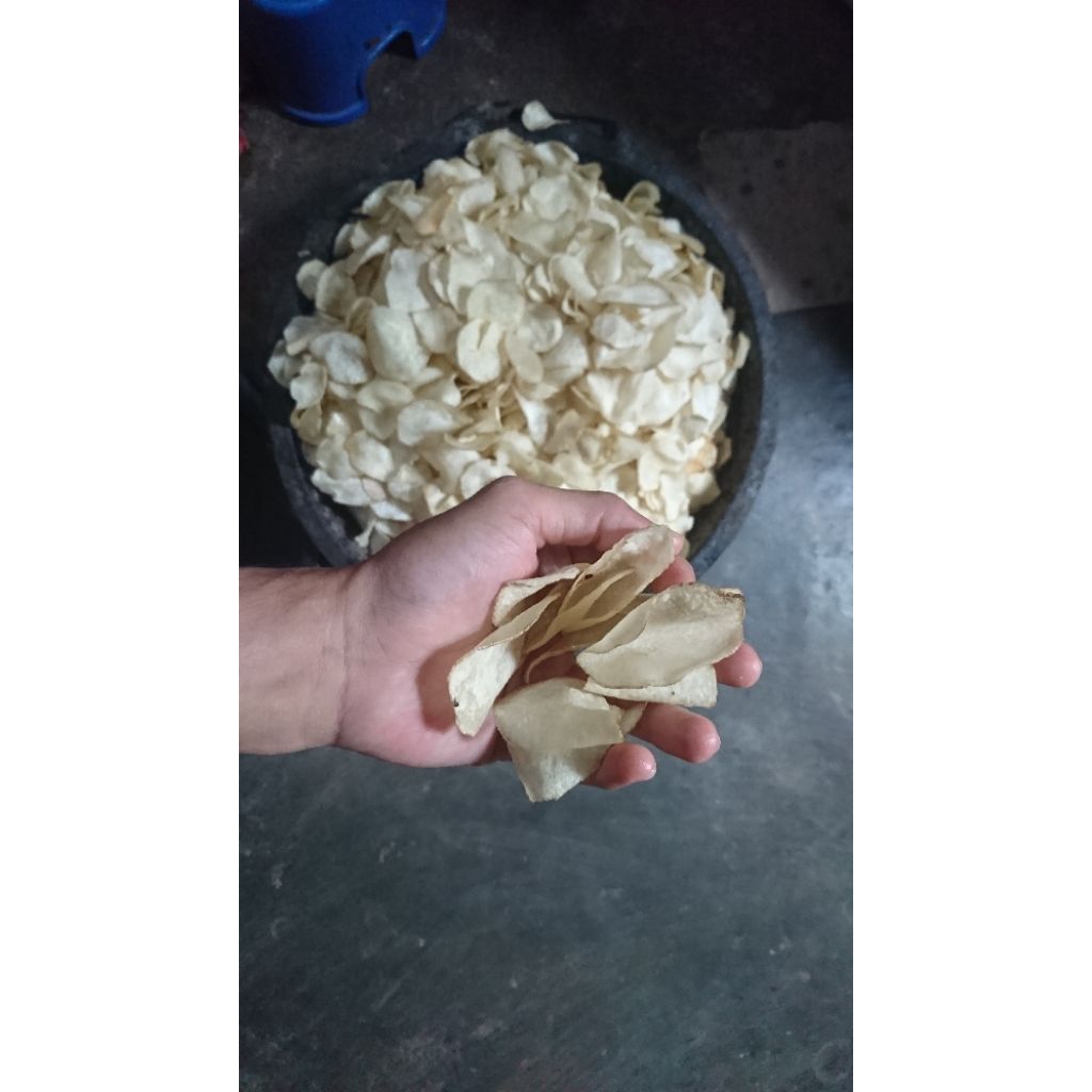 

Keripik Talas atau Ceriping Talas 200g matang made by Simbok UMKM desa Wadas Kec Plantungan Kab Kendal Jateng