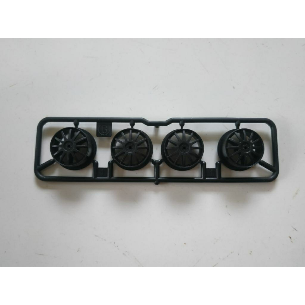 Velg Tamiya Medium Fin Hitam - DAXING