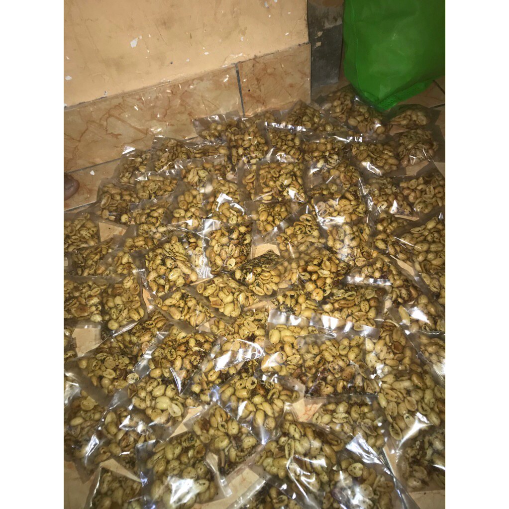 

Kacang bawang goreng khas Padang