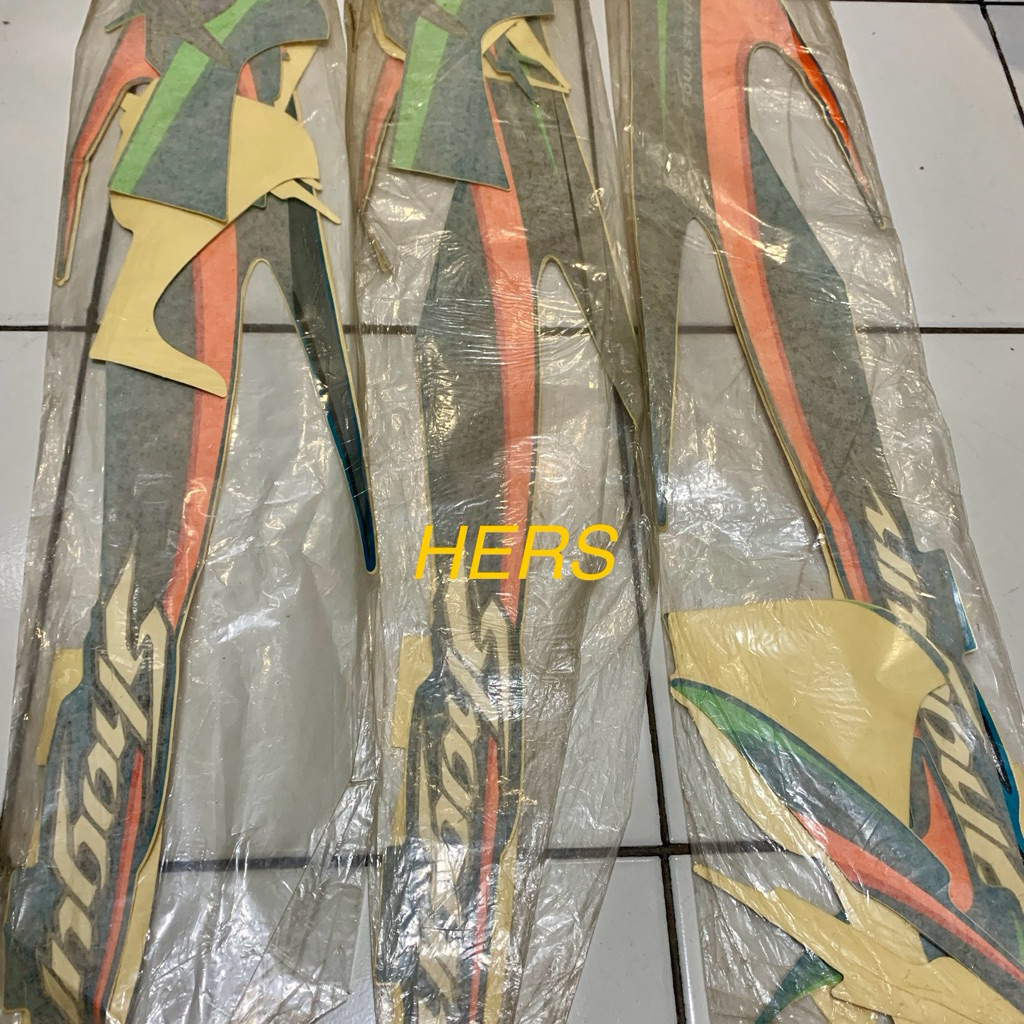 Striping Stiker Body Polet Body Suzuki New Shogun 110 HIJAU TOSCA NOS