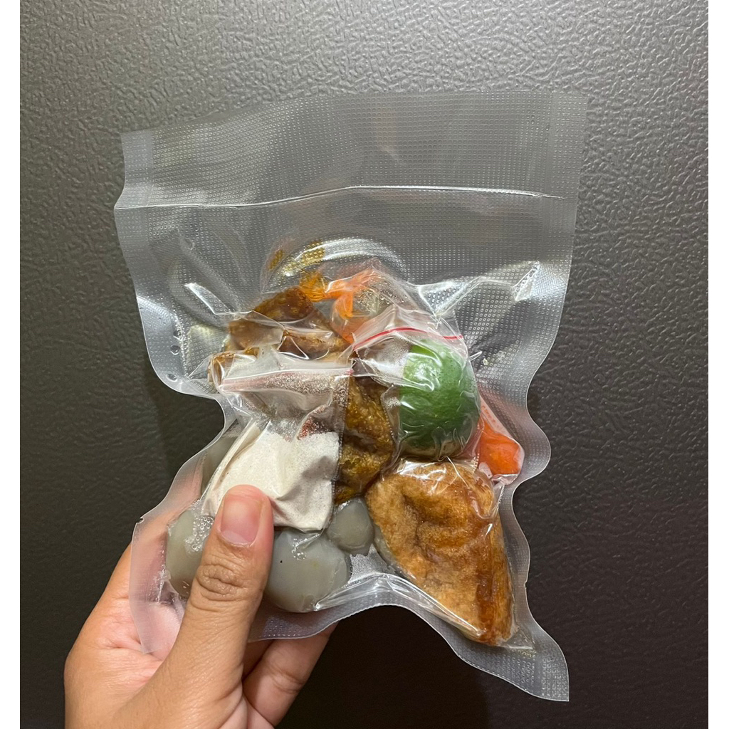 

Cilok ayam suwir dan keju mozarella