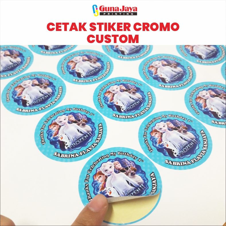 

CETAK STIKER CROMO / LABEL BULAT LABEL NAMA LABEL MAKANAN TOPLES KEMASAN BOTOL MINUMAN CUSTOM KROMO