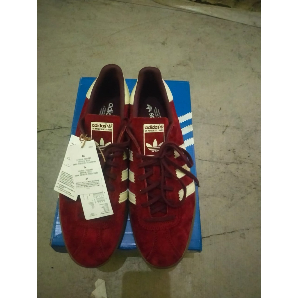 sepatu Adidas bermuda (original)