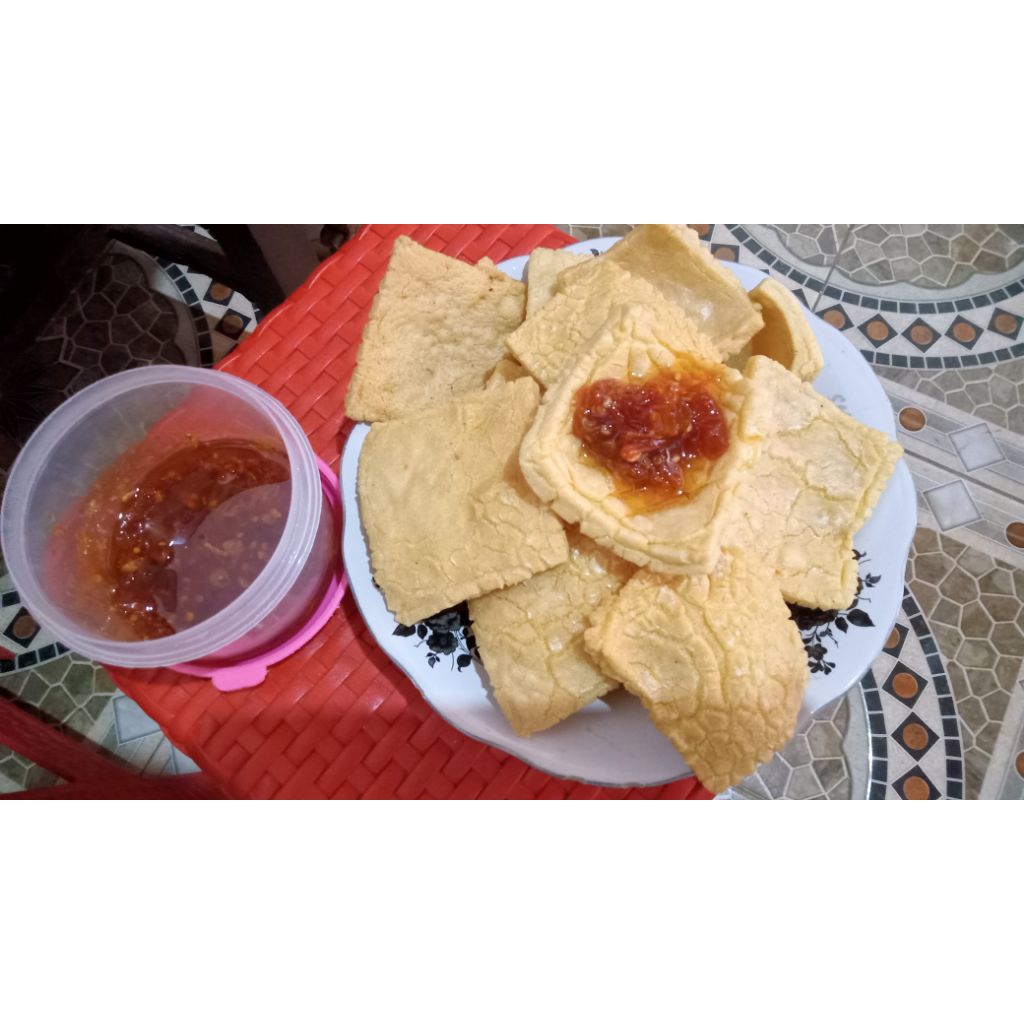 

3 Bungkus Kerupuk Lemmak Khas Madura (Kerupuk Gapura) Segi Empat Isi 40 Pcs