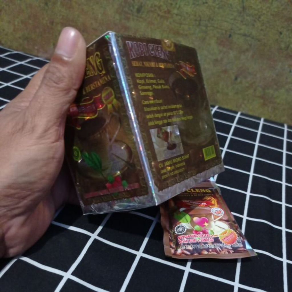 

kotak kado isi 10 pcs biar cl3nge