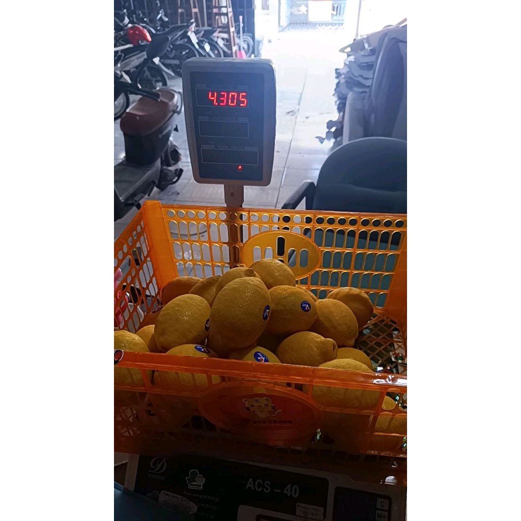 

Jeruk Lemon Aust Vitor Size 80 Berat 4.305