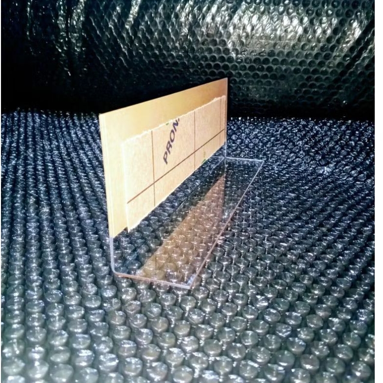 

akrilik tekukan L siku ukuran 30 x 5 x 10 cm