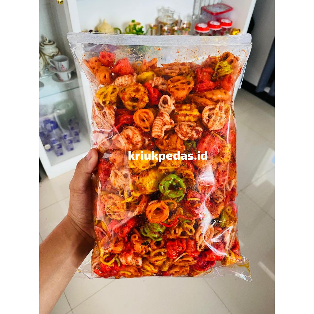 

seblak kerupuk gelung pedas daun jeruk 1kg 250gr 500gr 100gr
