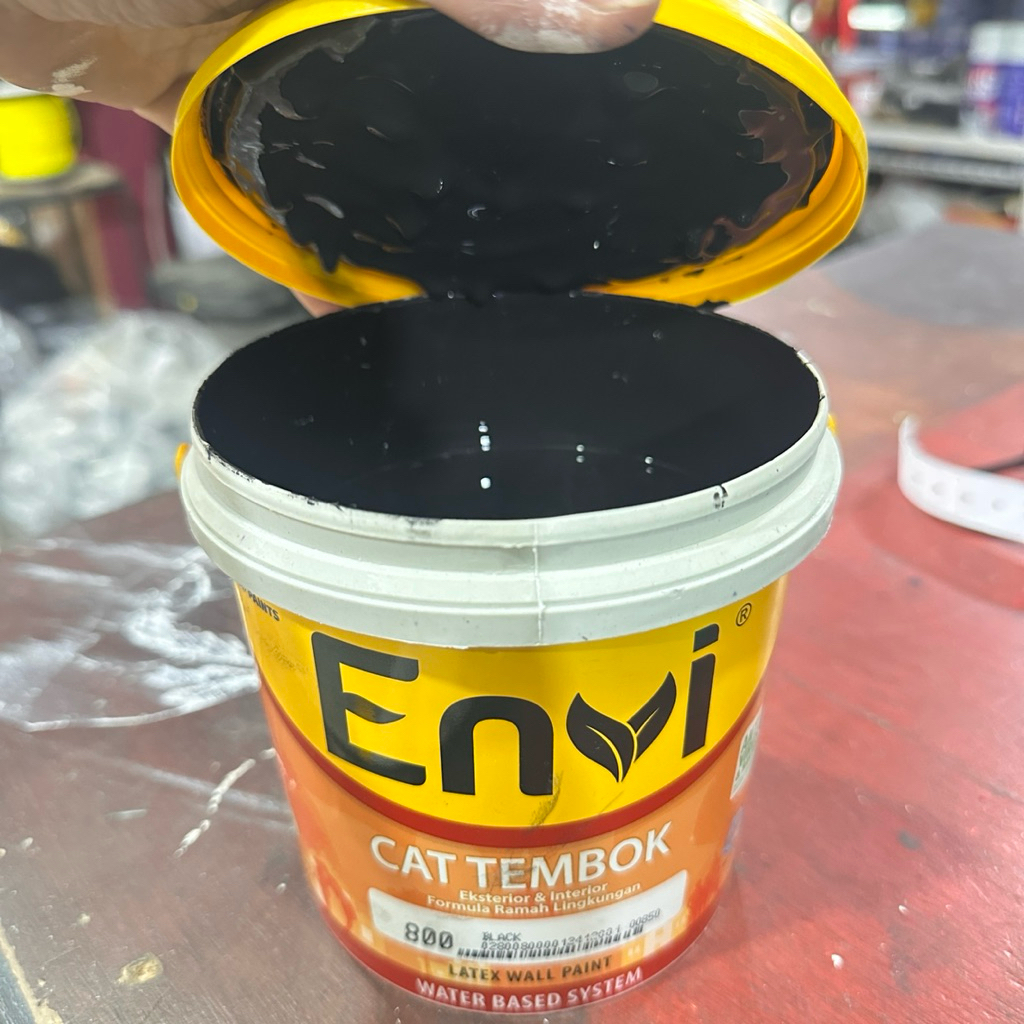 ENVI Cat tembok/air warna hitam 1 kg