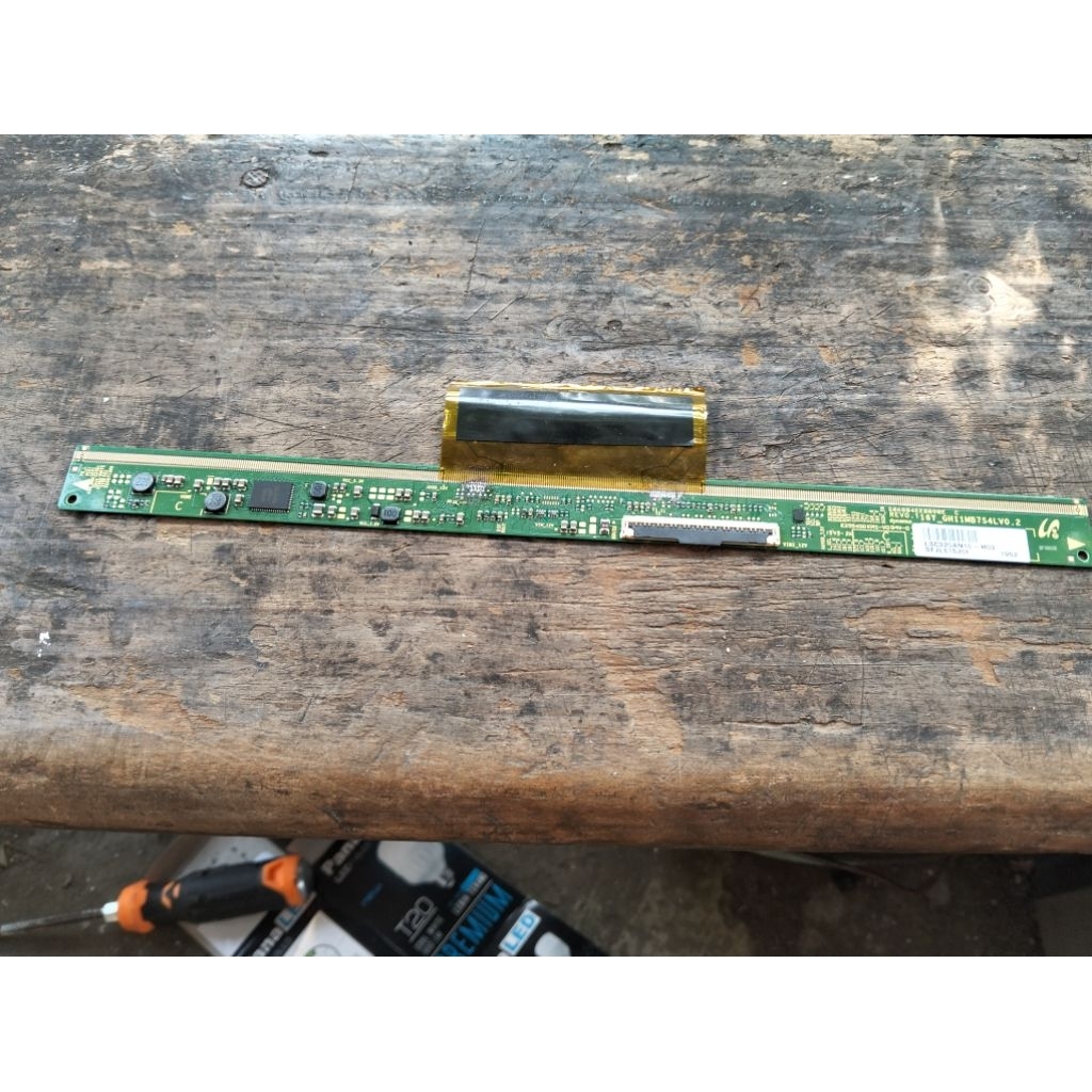 Tcon Tv Aqua LE 32AQT6100 Kondisi Bekas Potongan