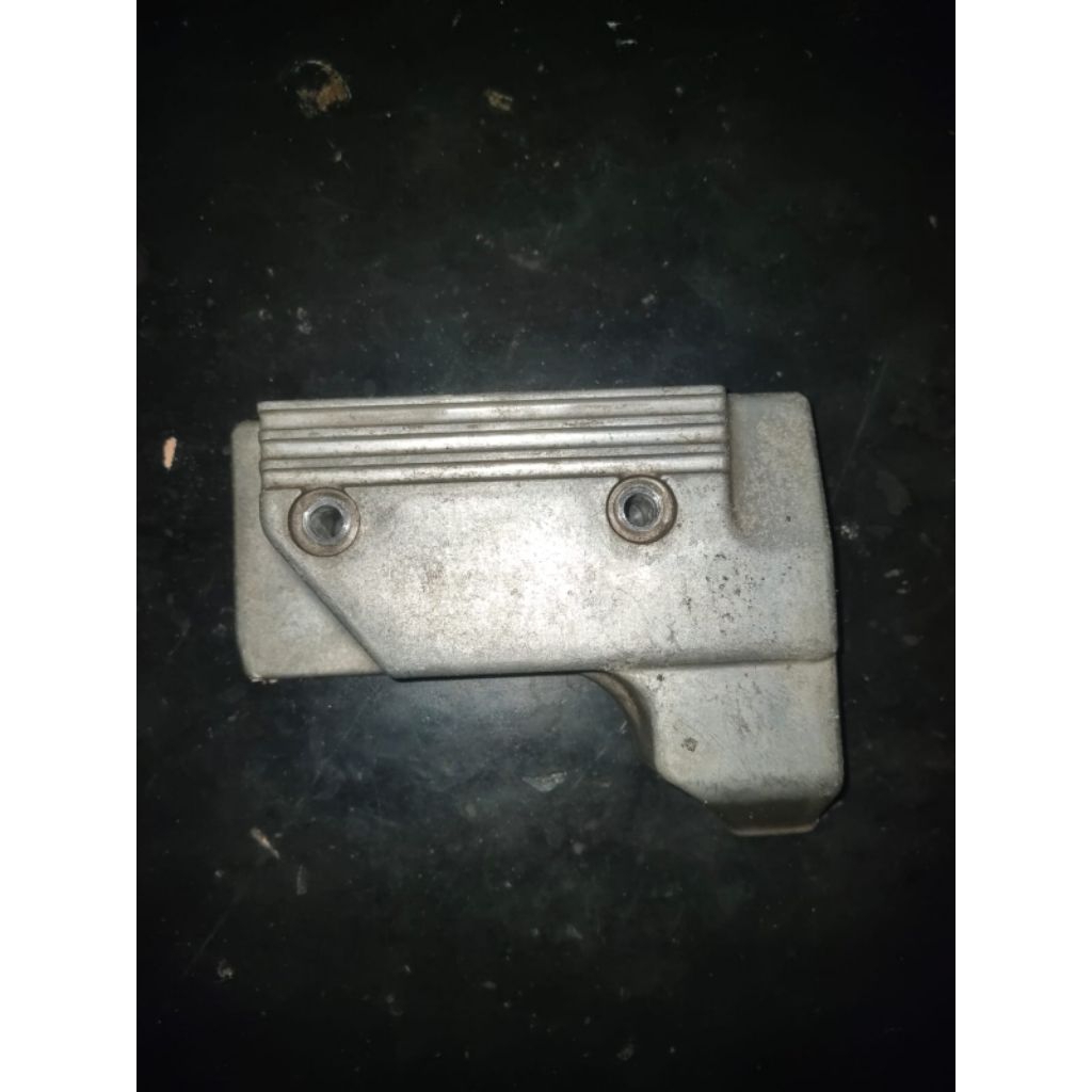 tutup blok silinder satria lumba/hiu