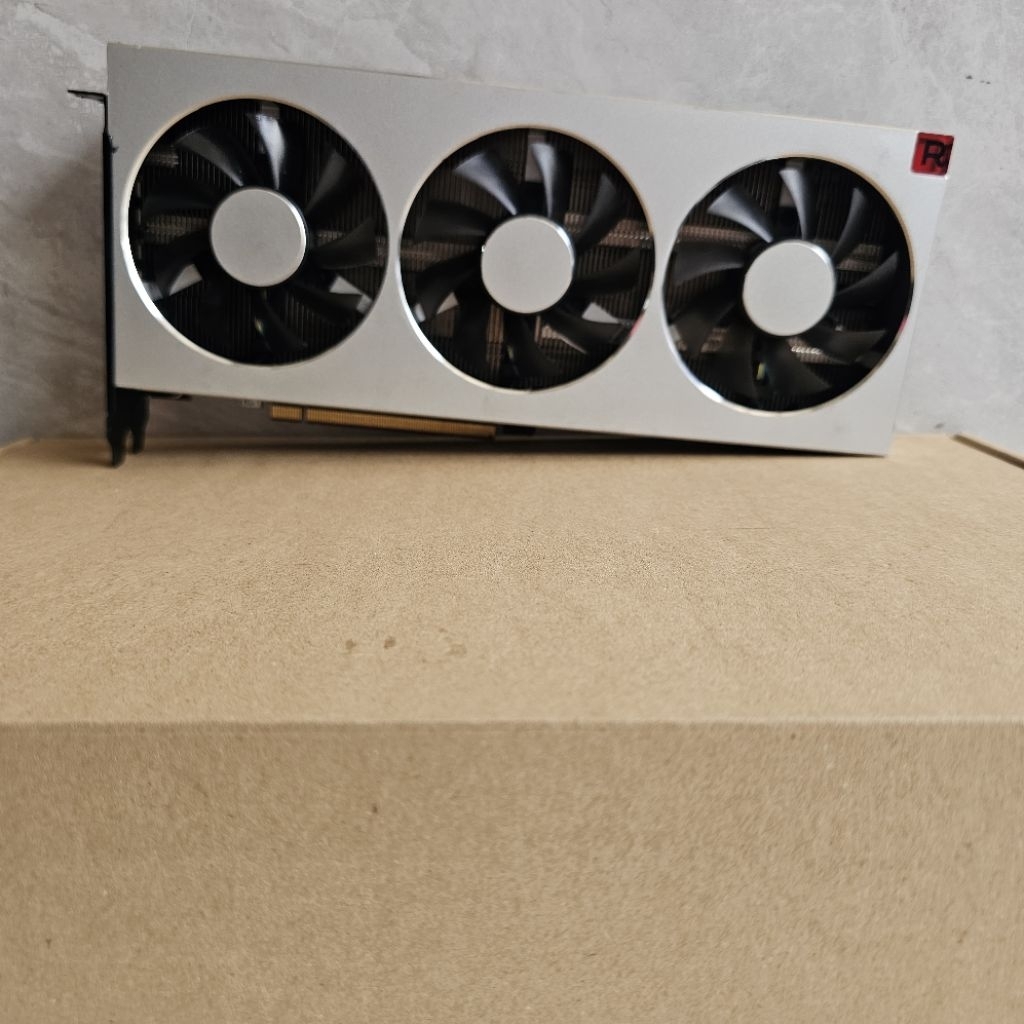 VGA AMD RADEON VII 16GB HBM2 4096BIT SAPPHIRE MURAH BANGET