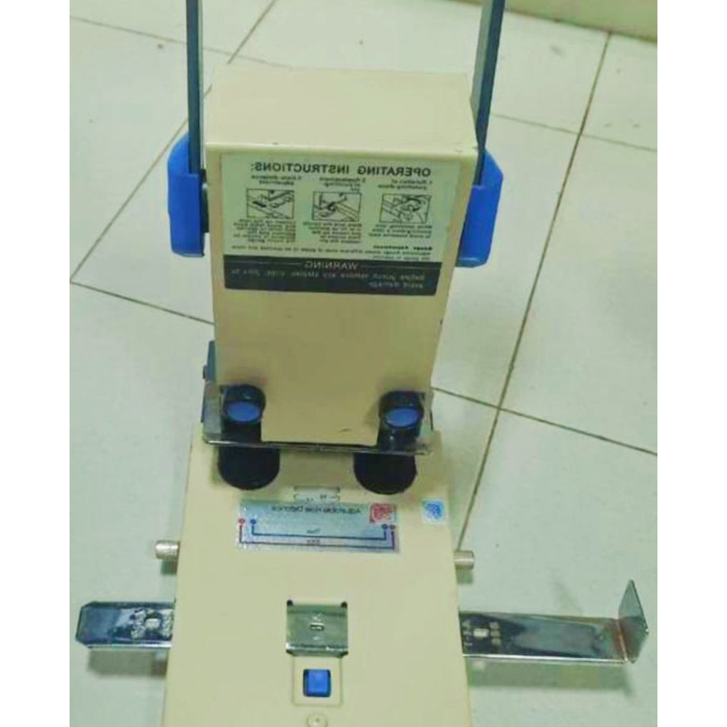 

ALAT / MESIN PEMBOLONG / PELUBANG KERTAS HO-PUNCH 2 LUBANG MERK TATA HP2