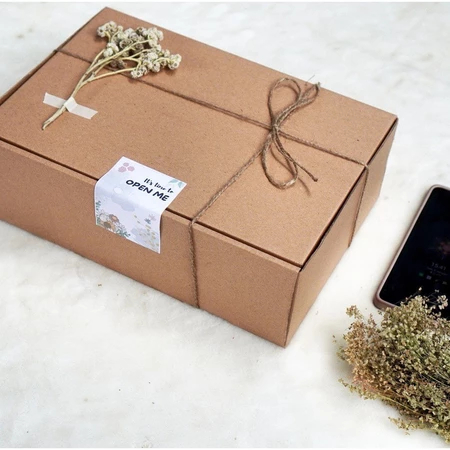 

Box Kotak Hadiah Gift Box Hampers Gift Box Hadiah Ulang Tahun Box Hadiah Anniversary 30x20x10 cm