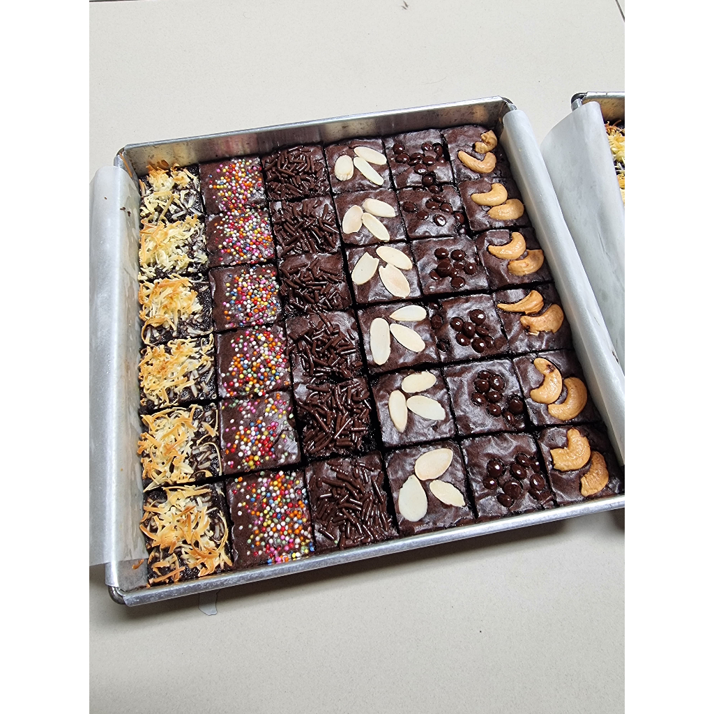 

Brownies Fudgy Brownies Panggang Premium 20x20CM