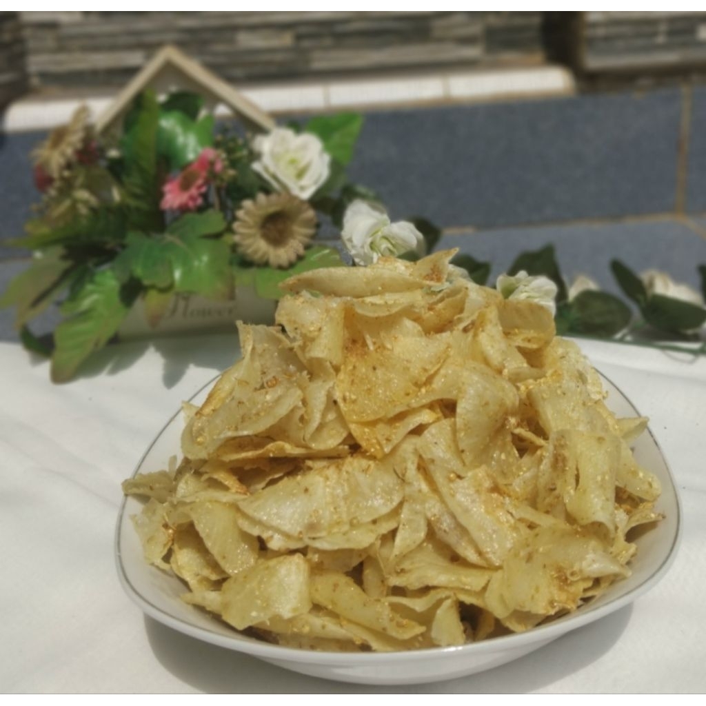 

kripik singkong rasa ketumbar enak gurih bikin nagih berat 250gr