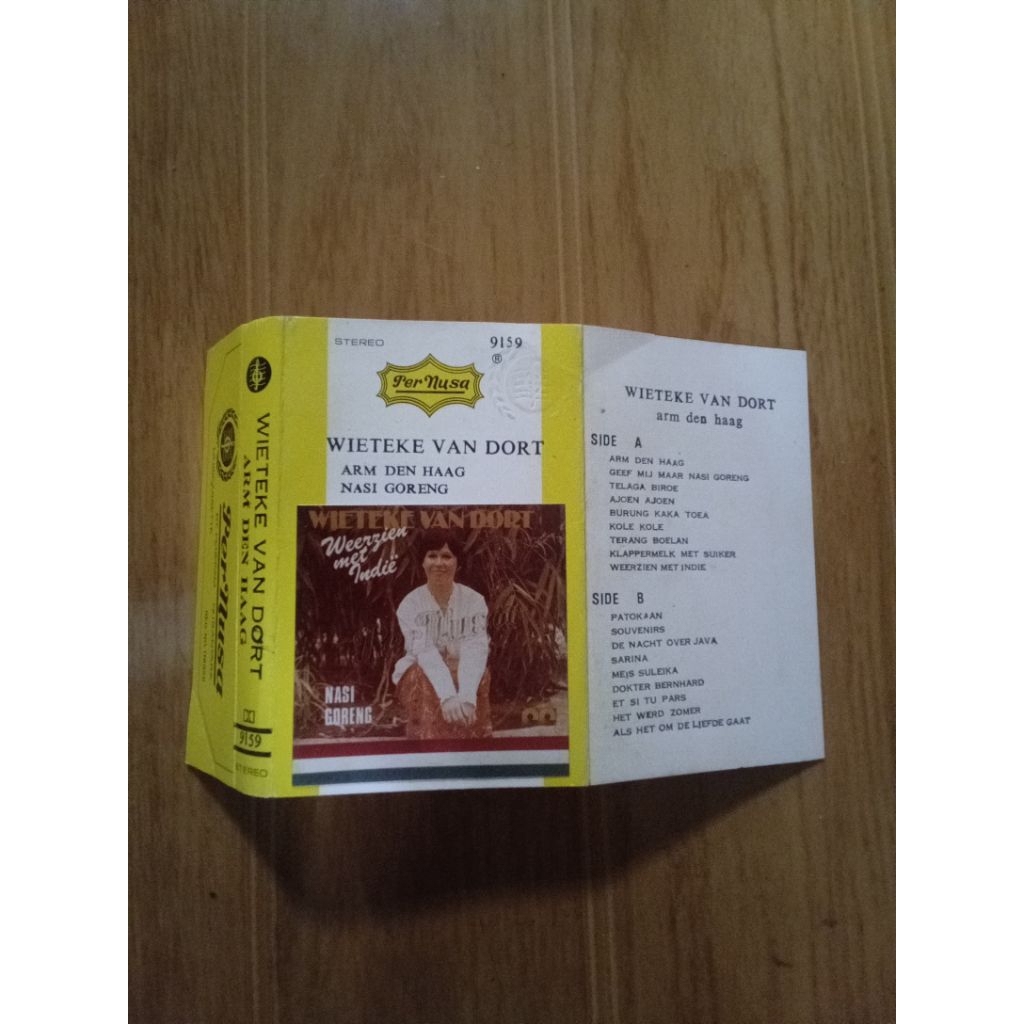 hanya cover saja kaset wieteke van dort - arm den haag nasi goreng | rekaman per nusa | tanp kaset