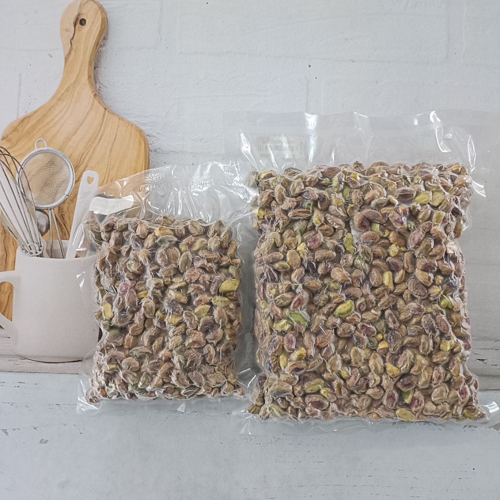

PISTACHIO MENTAH REPACK ( 500GR / 200GR )