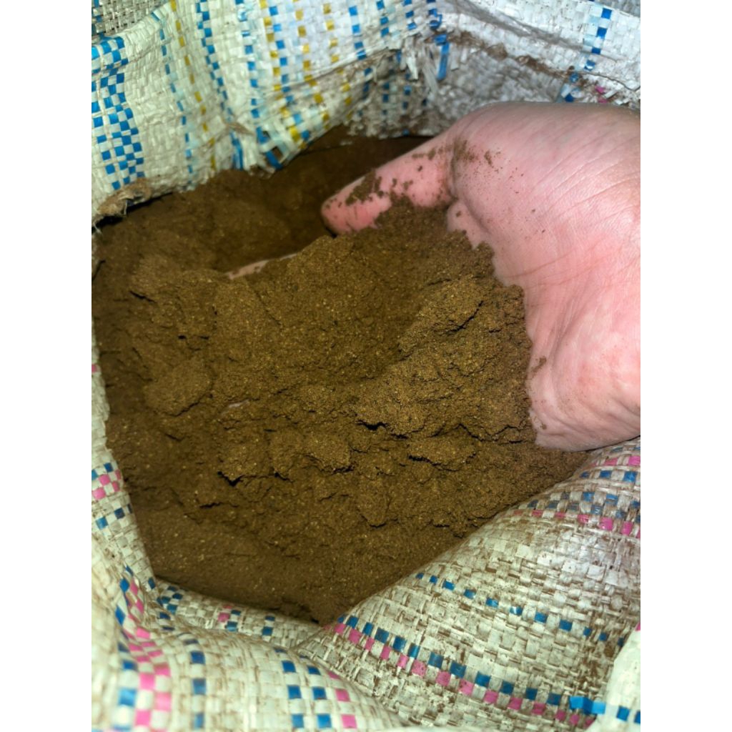 Bungkil Sawit / Palm Kernel Meal (PKM) campuran pakan ternak